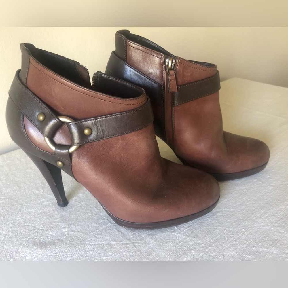 Cole Haan size 7 multi-brown leather bootie